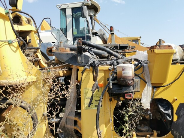 incarcator-frontal-komatsu-big-1